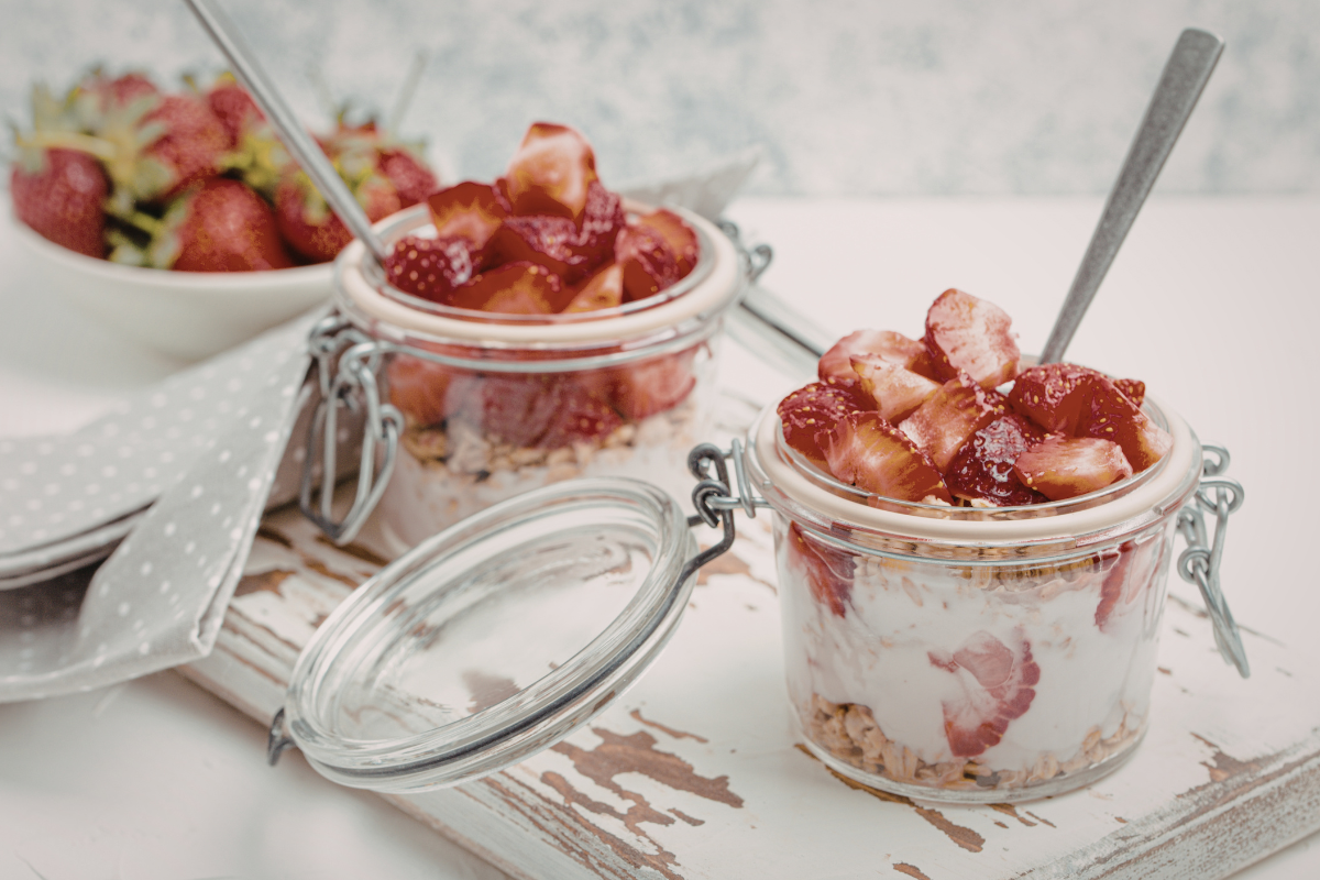 Strawberry Shortcake Overnight Oats
